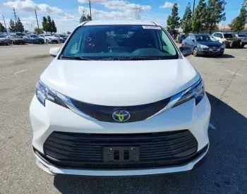 Toyota Sienna 2.5L 2021 თბილისი