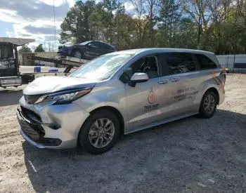 Toyota Sienna 2.5L 2021 თბილისი