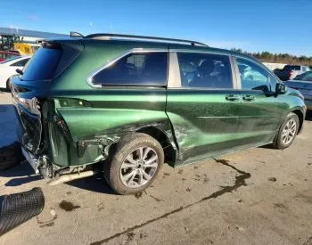 Toyota Sienna 2.5L 2023 თბილისი