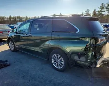 Toyota Sienna 2.5L 2023 თბილისი