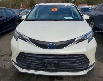 Toyota Sienna 2.5L 2021 თბილისი