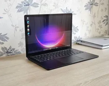 Microsoft Surface Laptop 5 არის 2022 წლის თანამედროვე მოდელი, რომელიც გამორჩეულია მაღალი ხარისხის ტე თბილისი
