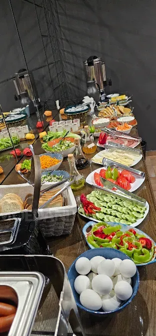 სასტუმროს მზარეული, საუზმეზე თბილისი - photo 1