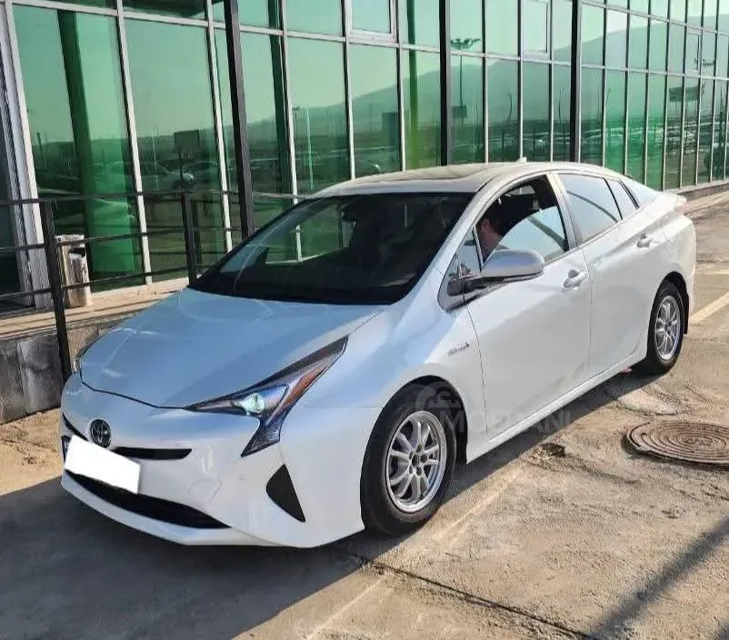 Toyota Prius 1.8L 2016 თბილისი - photo 1