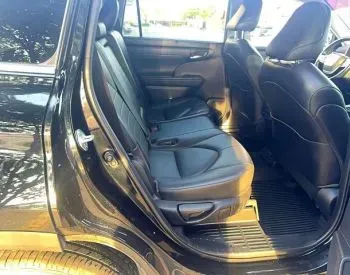 Toyota Highlander 3.5L 2022 თბილისი