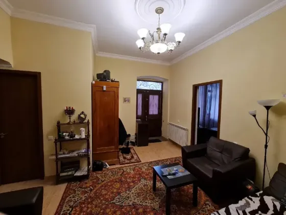 სახლი 200м² თბილისი