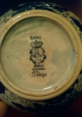 Იყიდება მე-19 საუკუნის გერმანული Royal Bonn-Tokio Series ლარნაკი თბილისი