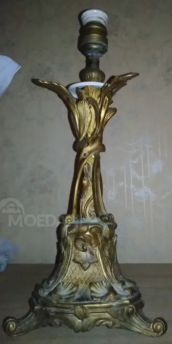 Იყიდება ანტიკვარული ბრინჯაოს მაგიდის სანათი ორნამენტებით(მე-19 საუკუნის) თბილისი - photo 4