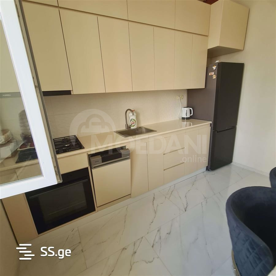 იყიდება 3 ოთახიანი ბინას 80მ² 2/12 სართ თბილისი - photo 1