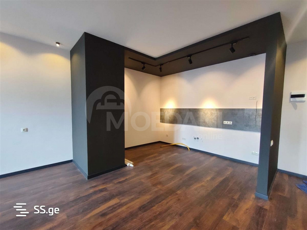 იყიდება 3 ოთახიანი ბინას 86მ² 13/17 სართ თბილისი - photo 1