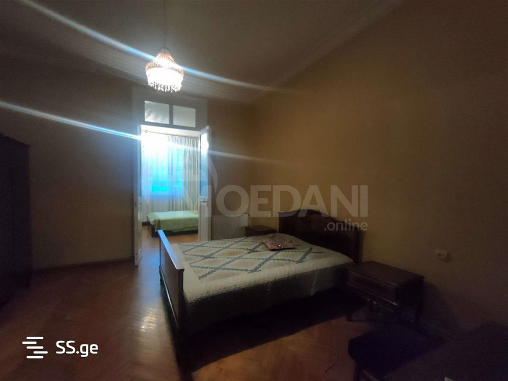 ქირავდება 4 ოთახიანი ბინა 133მ² 3/5 სართ თბილისი - photo 7