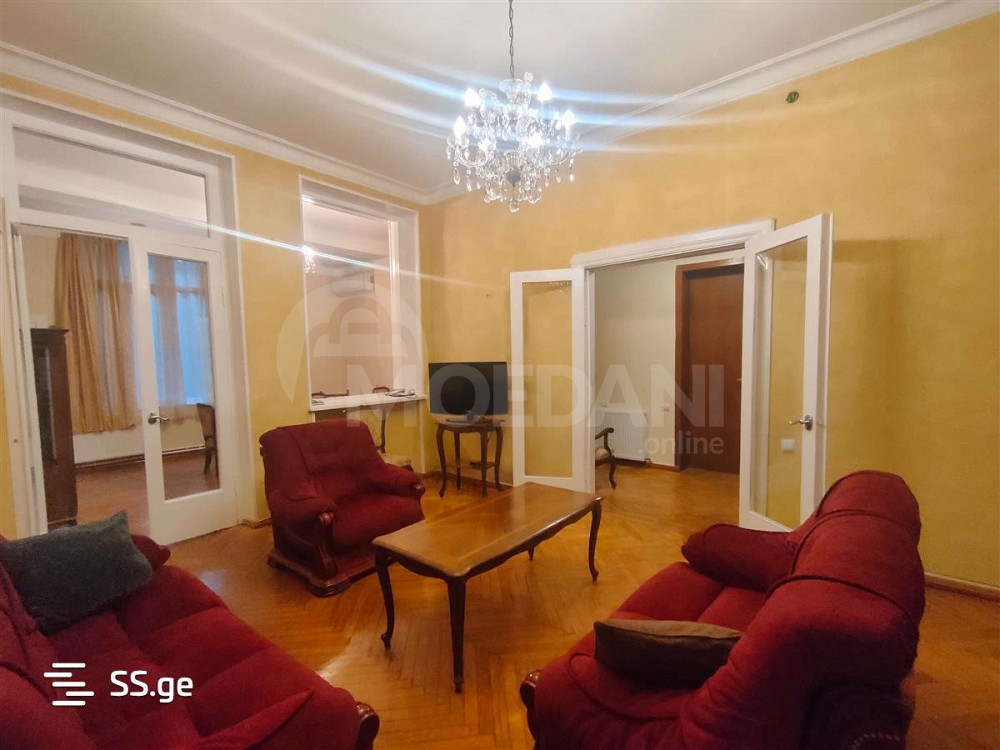 ქირავდება 4 ოთახიანი ბინა 133მ² 3/5 სართ თბილისი - photo 1