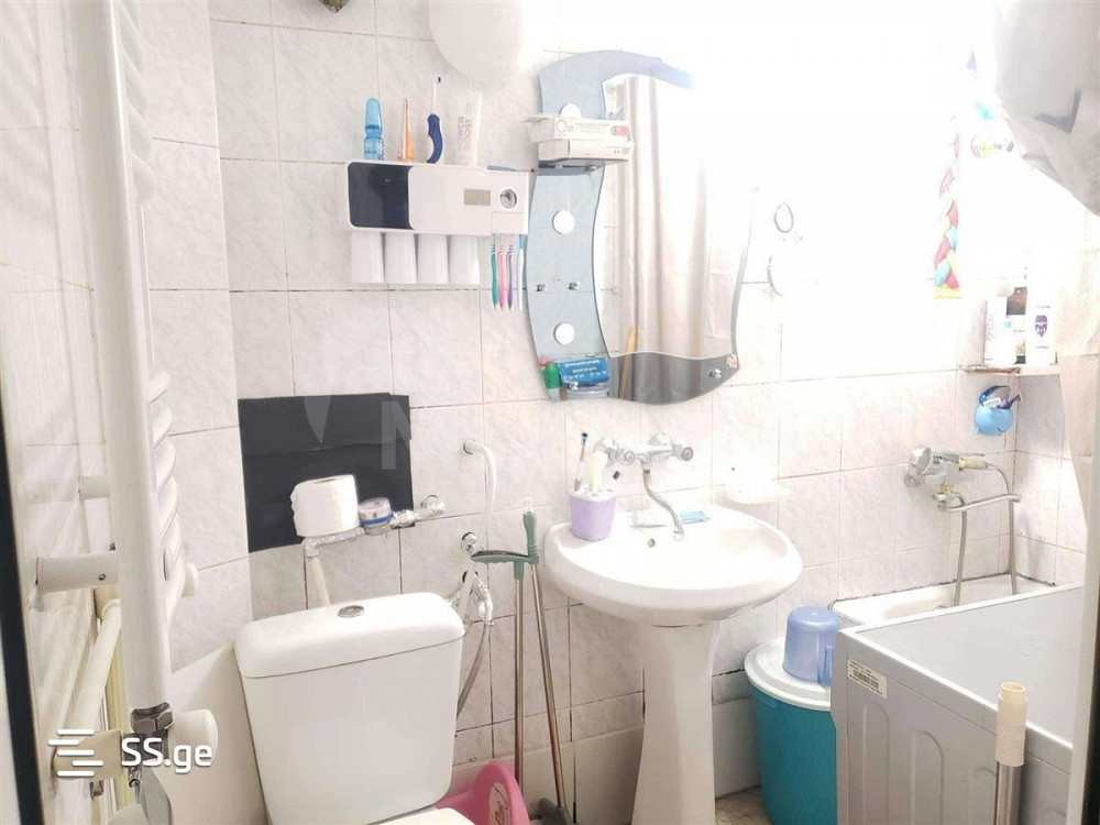 იყიდება 3 ოთახიანი ბინას 83მ² 9/9 სართ თბილისი - photo 1