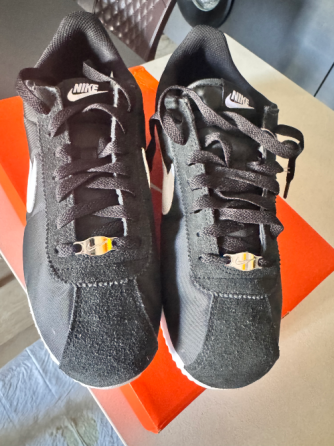 Оригинальные кроссовки Nike Cortez из Америки Тбилиси