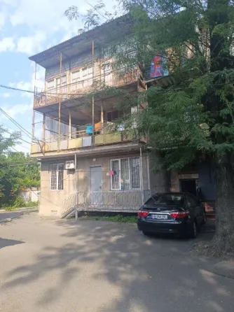 იყიდება 2 ოთახიანი ბინას 61მ² 2/3 სართ რუსთავი