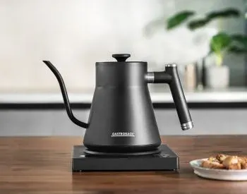 Ჩაიდანი Kettle Pour Over Advanced არის თანამედროვე და მოხერხებული მოწყობილობა თბილისი