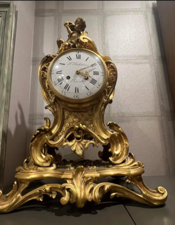 Louis XV Style Gilt Bronze (Ormolu) Figural Mantel Clock Tbilisi