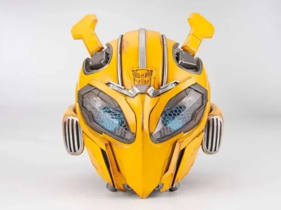 Bumblebee Killerbody Helmet არის ელექტრონული ჩაფხუტი Transformers-ის კოსფლეისთვის. თბილისი