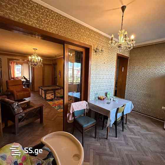 იყიდება 5 ოთახიანი ბინა დიდუბეში Тбилиси