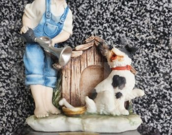 Фигурка Мальчик с Собакой თბილისი - photo 1