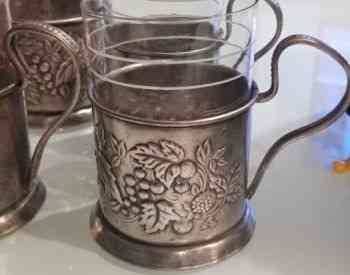 Старые стеклянные чашки Тбилиси