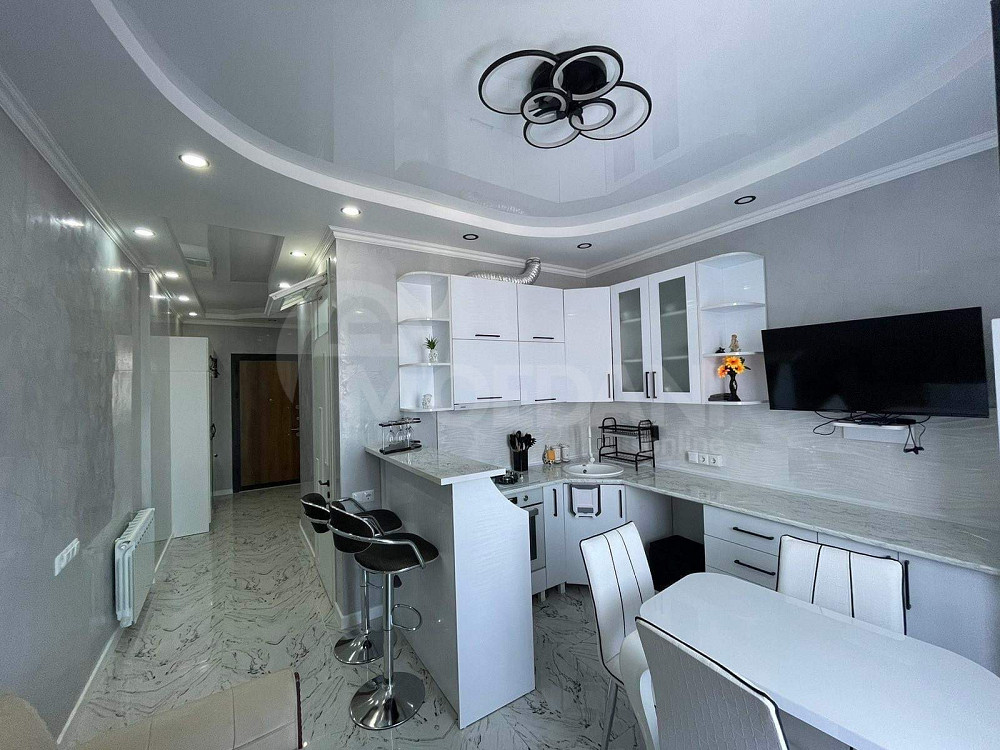 Сдам 2-комн. квартиру на сутки в Батуми  40м² 24/35 эт. Батуми - изображение 4