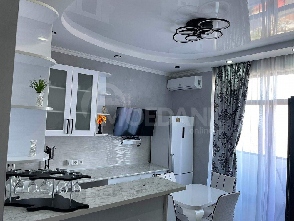 Сдам 2-комн. квартиру на сутки в Батуми  40м² 24/35 эт. Батуми - изображение 5