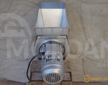 The powdered sugar grinder grinds cleanly at 220 volts. Tbilisi - photo 2