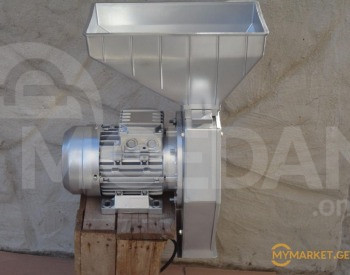 The powdered sugar grinder grinds cleanly at 220 volts. Tbilisi - photo 1