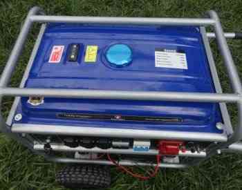Generator 7.5 kW on gasoline 380 W, 220 W, 12 W. Tbilisi