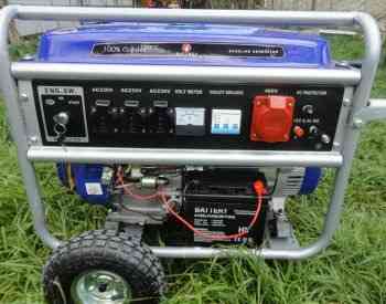 Generator 7.5 kW on gasoline 380 W, 220 W, 12 W. Tbilisi