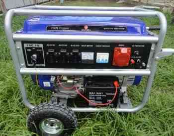 Generator 7.5 kW on gasoline 380 W, 220 W, 12 W. Tbilisi