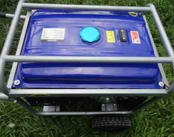 Generator 7.5 kW on gasoline 380 W, 220 W, 12 W. Tbilisi