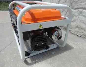 Generator new 3.2 sq. (engine) on gasoline. Tbilisi