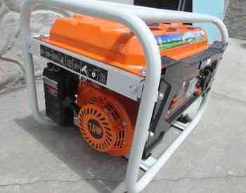 Generator new 3.2 sq. (engine) on gasoline. Tbilisi
