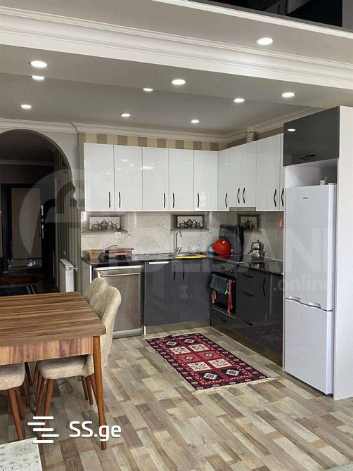 Продам 3-комн. квартиру 60м² 9/16 эт. Батуми - изображение 2