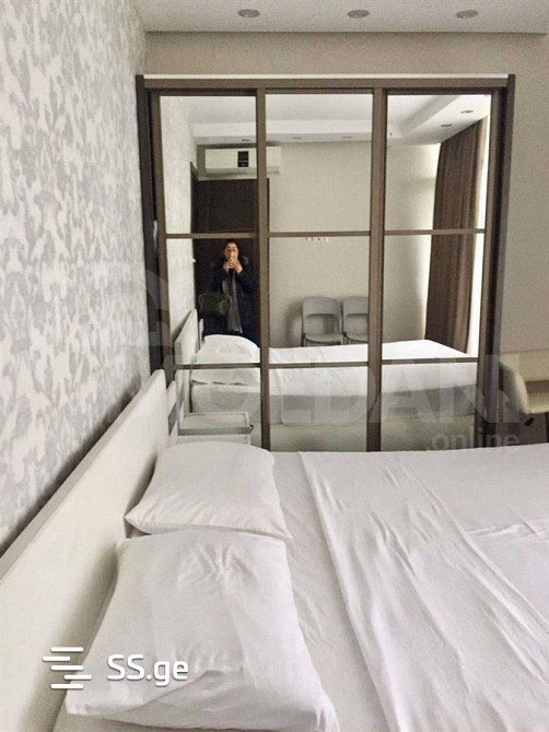 Продам 2-комн. квартиру 66м² 17/30 эт. Батуми - изображение 1