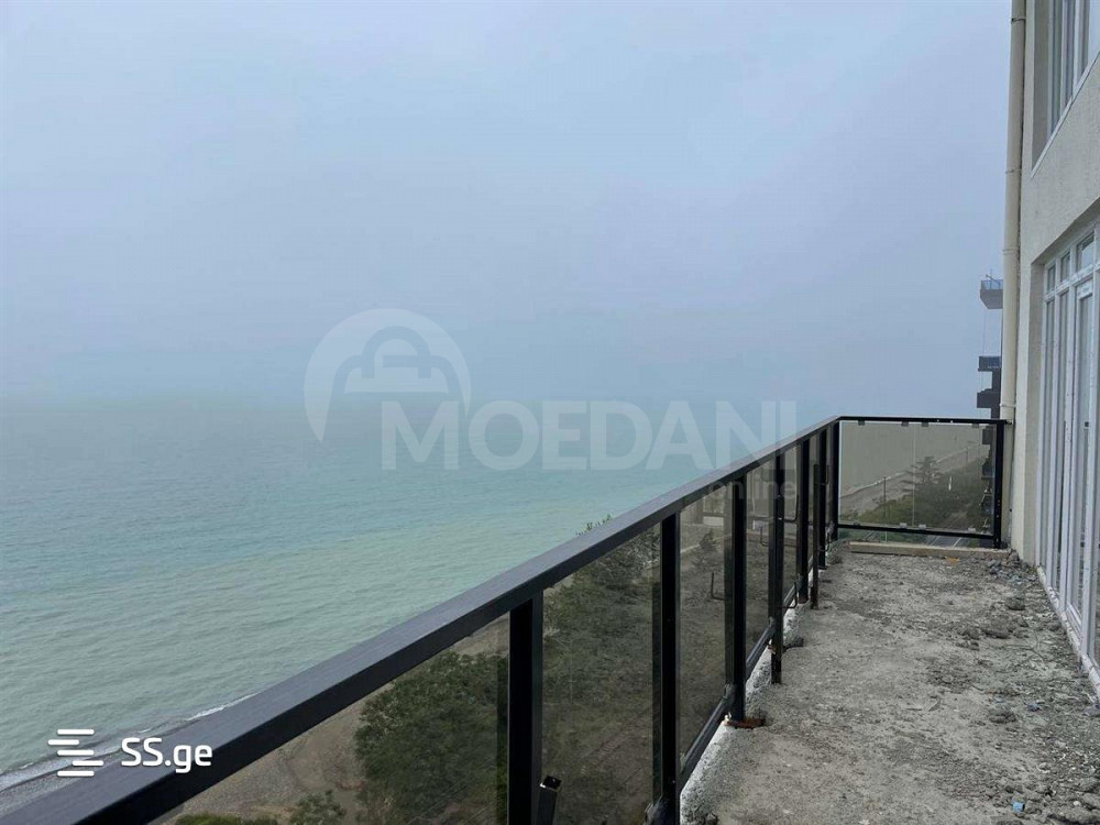 Продам 6-комн. квартиру 130м² 12/12 эт. Батуми - изображение 1