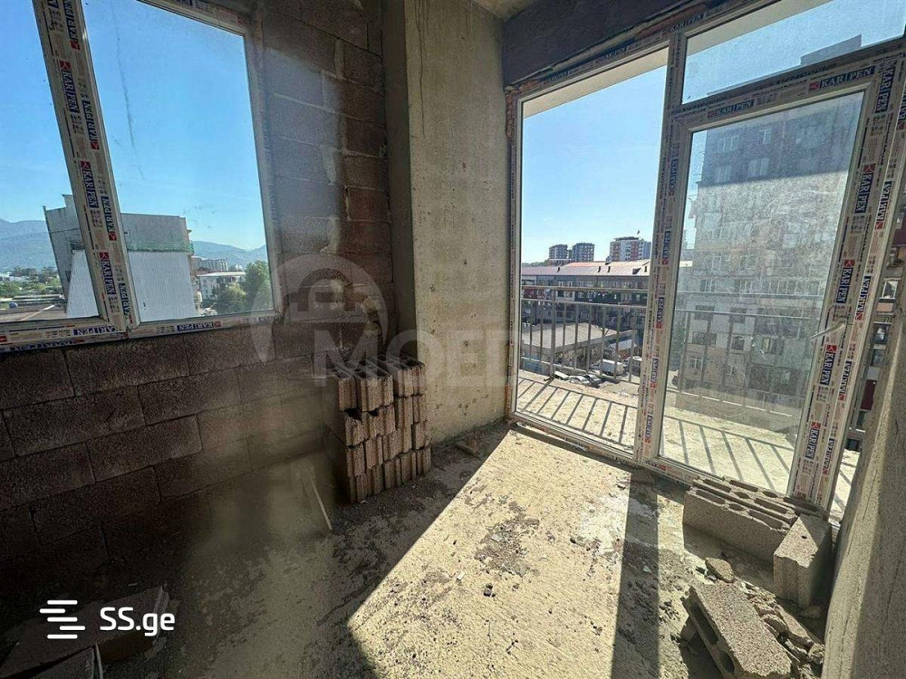 Продам 3-комн. квартиру 67.2м² 6/14 эт. Батуми - изображение 2