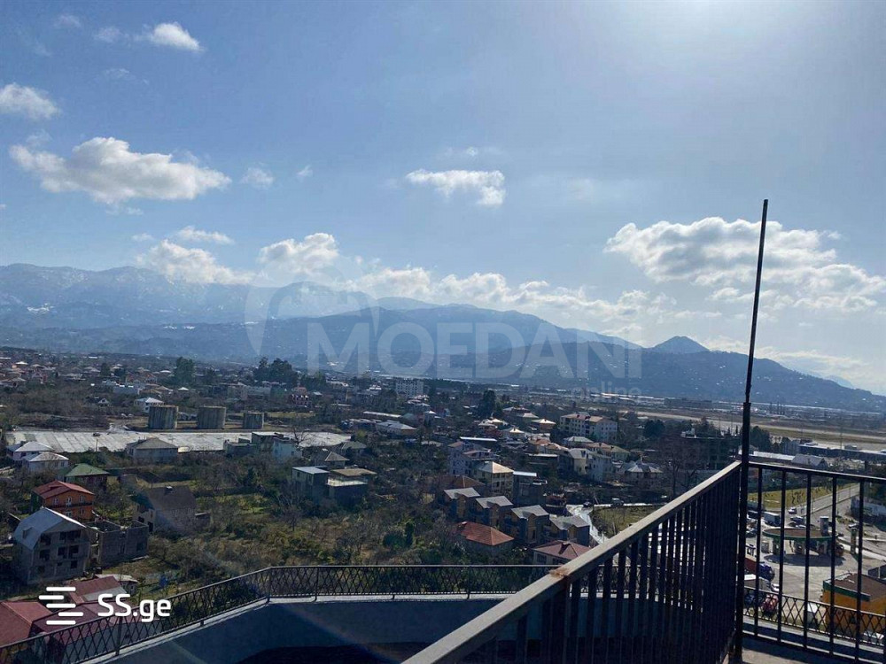 Продам 4-комн. квартиру 94м² 9/13 эт. Батуми - изображение 4