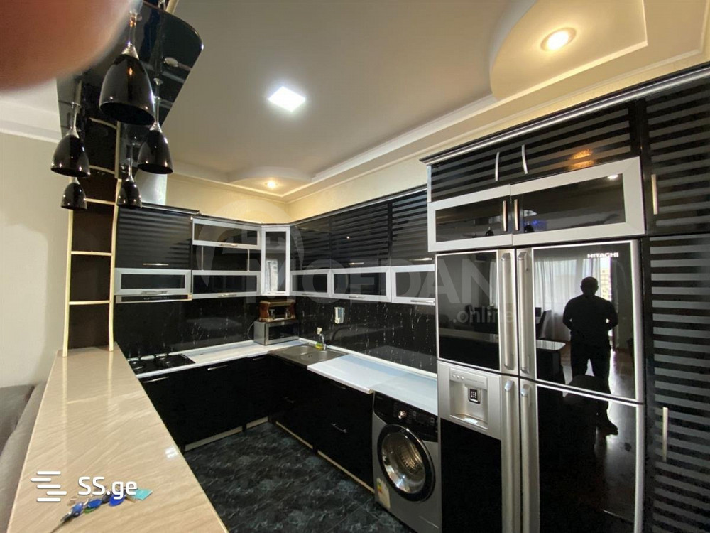 ქირავდება 3 ოთახიანი ბინა 90მ² 11/18 სართ თბილისი - photo 1