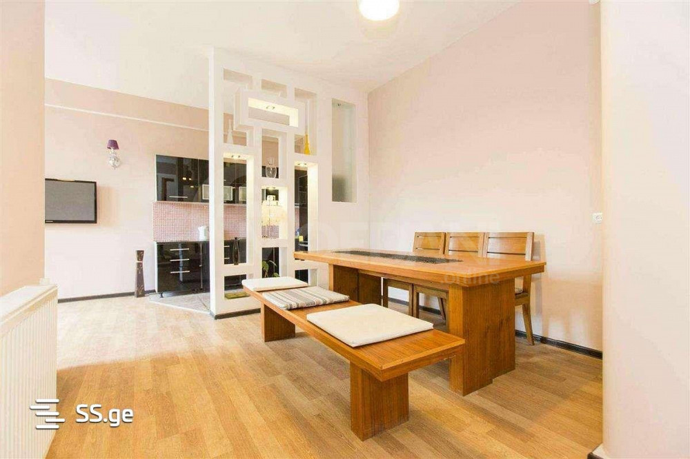 ქირავდება 3 ოთახიანი ბინა 100მ² 1/13 სართ თბილისი - photo 1