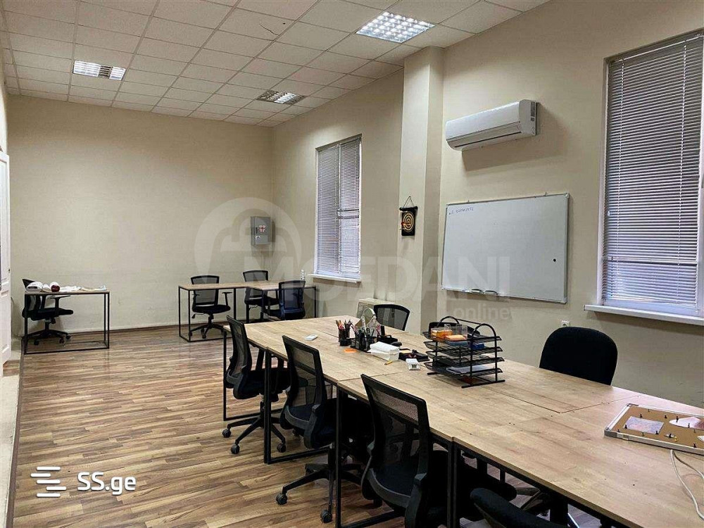 Офисное помещение в аренду в Ваке Тбилиси - изображение 1
