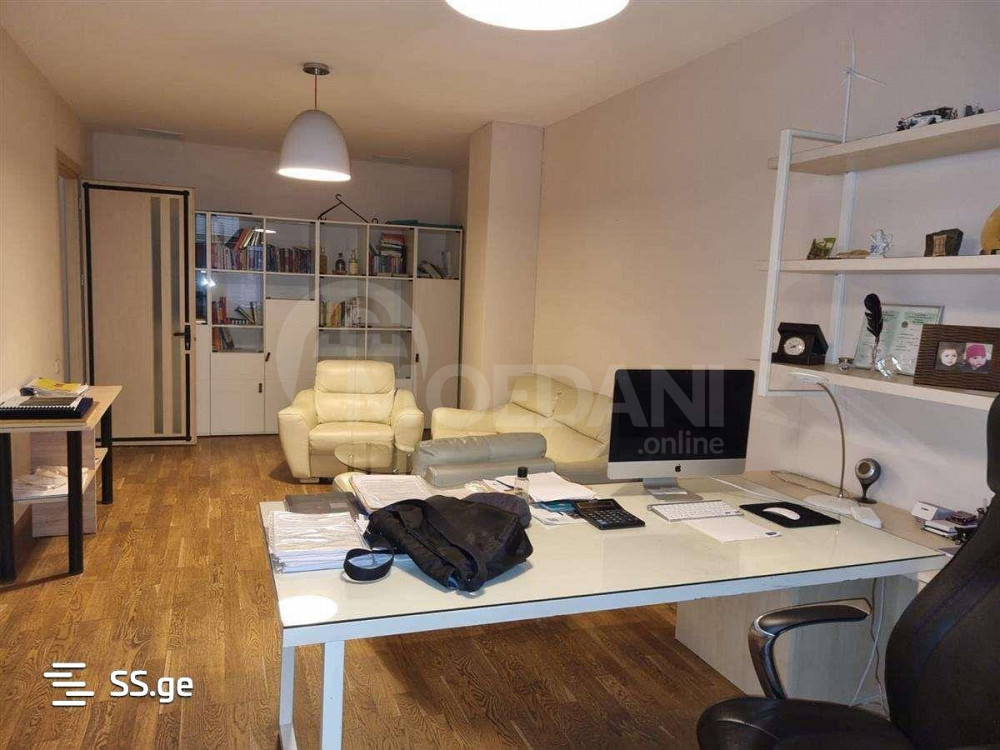 Сдается офисное помещение в Мтацминда Тбилиси - изображение 2