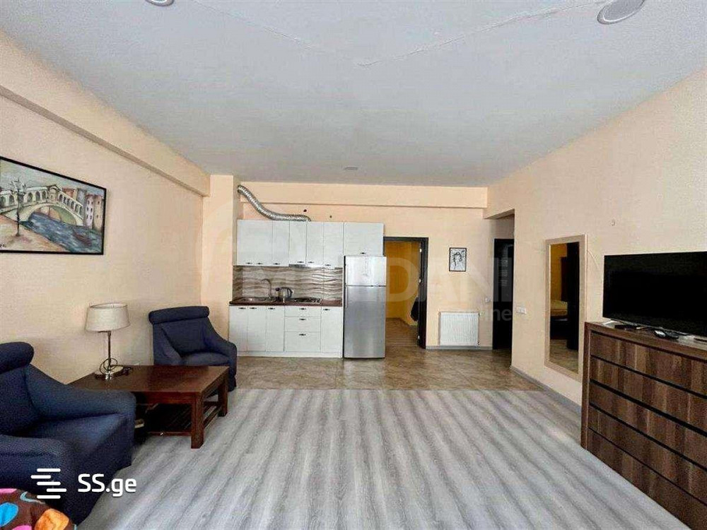 ქირავდება 2 ოთახიანი ბინა 70მ² 1/3 სართ თბილისი - photo 1