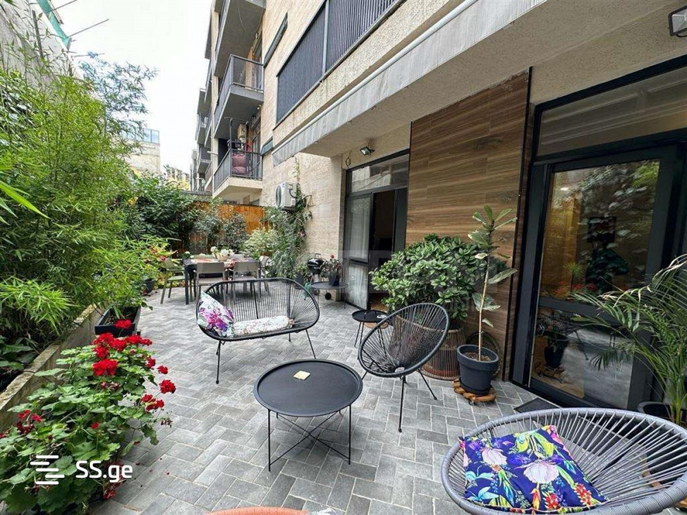 Apartments For Sale three-room 192м² 2/4 floor Tbilisi - photo 1