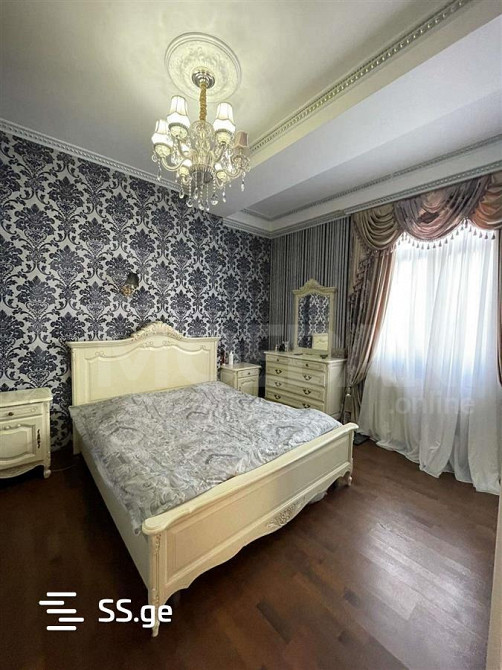 იყიდება 4 ოთახიანი ბინას 139მ² 4/5 სართ თბილისი - photo 1