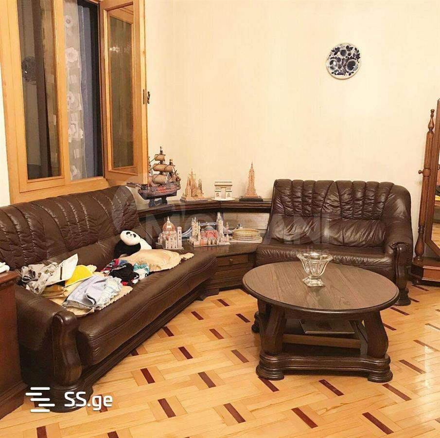 იყიდება 4 ოთახიანი ბინას 145მ² 4/5 სართ თბილისი - photo 1