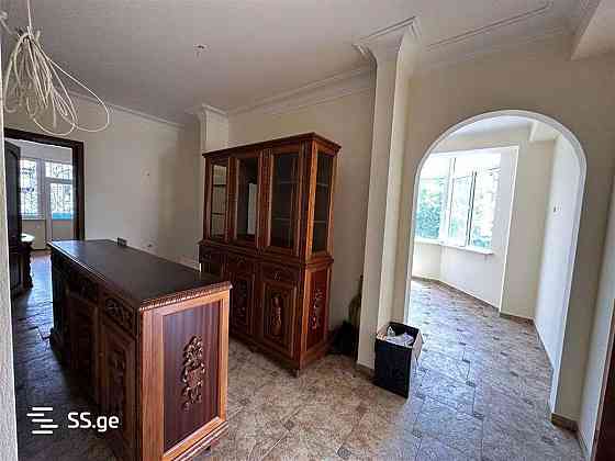 Продам 4-комн. квартиру 165м² 4/10 эт. Тбилиси