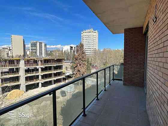 Продам 4-комн. квартиру 153м² 2/12 эт. Тбилиси